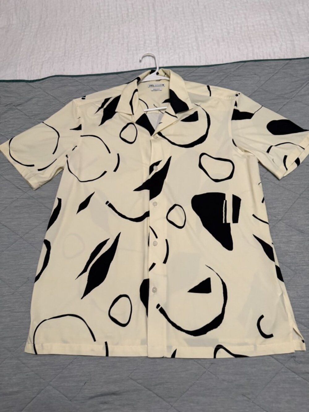 Mens Zara Man Abstract Print Resort Shirt L Cream/Black